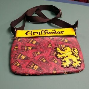 Gryffindor Crossbody Bag with Lion Emblem Harry Potter Adjustable Strap